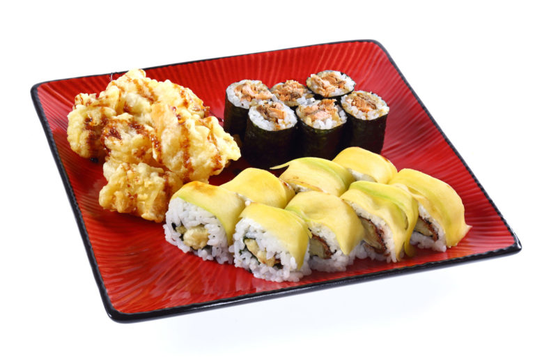 Read more about the article Sushi dla dzieci – jak wprowadzić najmłodszych w świat japońskich smaków?